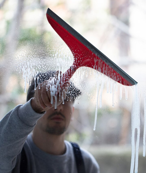 Residential window cleaning service
